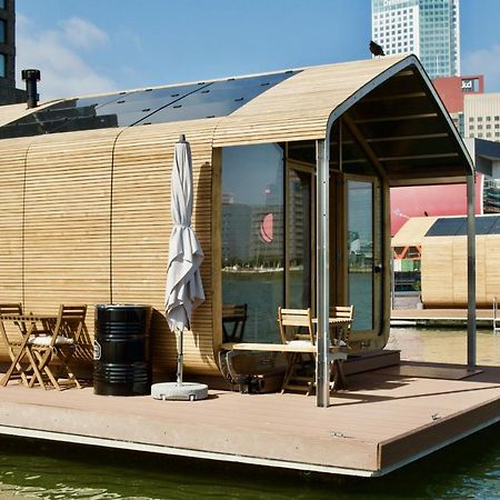 فندق Wikkelboat Nr2 At Floating Rotterdam Rijnhaven المظهر الخارجي الصورة