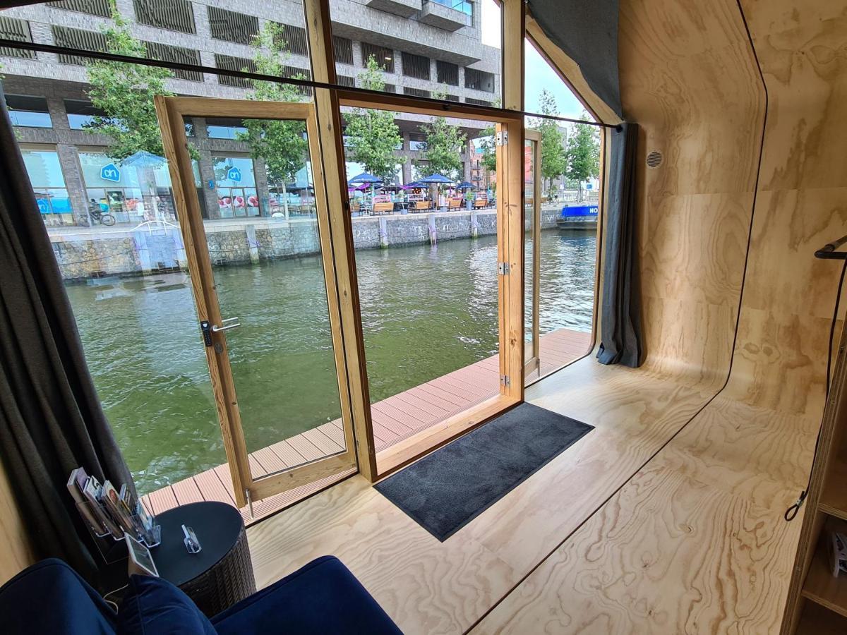 فندق Wikkelboat Nr2 At Floating Rotterdam Rijnhaven المظهر الخارجي الصورة