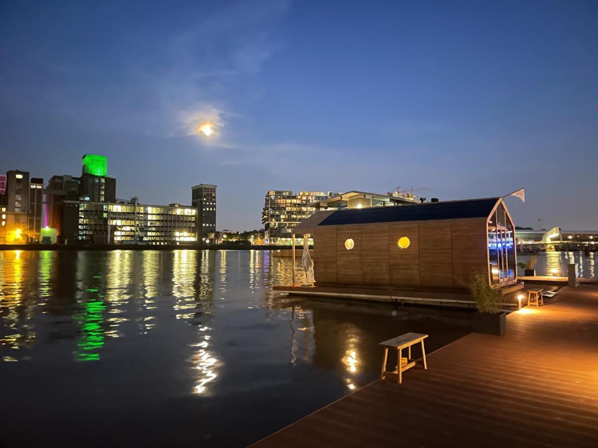 فندق Wikkelboat Nr2 At Floating Rotterdam Rijnhaven المظهر الخارجي الصورة